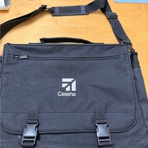 Black Offical Cessna Pilots Shoulder Bag 13”X18”